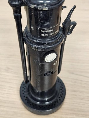 Radio vintage FM forme pompe à essence rétro noire déco originale années 80