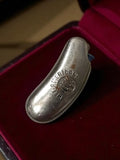 Briquet vintage El America ancien, forme haricot, finition métallique rétro
