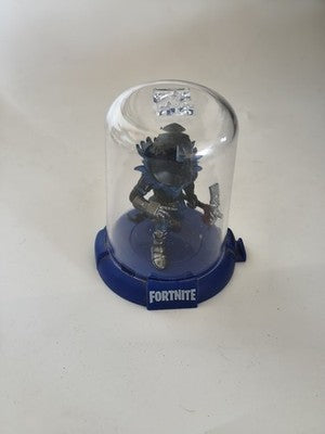 Figurine Fortnite Domez Raven 3'' sous vitrine plastique Série 1 personnage jeu