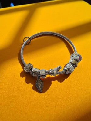 Bracelet charms fantaisie vintage rétro câble torsadé perles breloques argenté