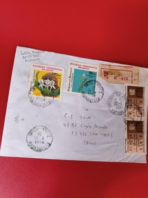 Ancienne lettre timbrée Madagascar 1996 oblitérée philatélie vintage collection