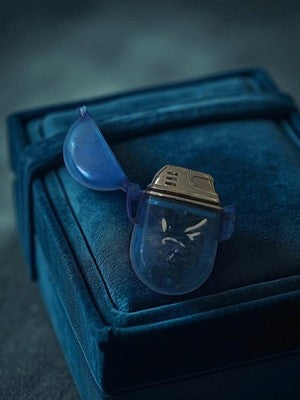 Briquet vintage capsule bleu rétro, ancien briquet de collection original
