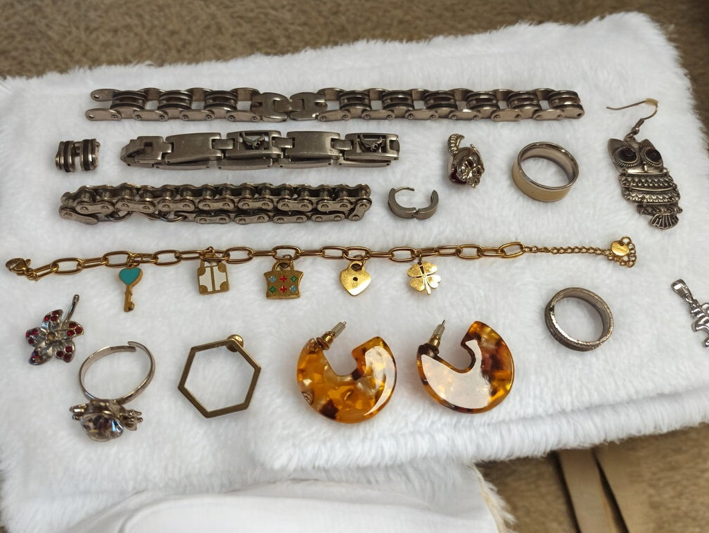 Lot bijoux anciens vintage rétro bracelets charms fantaisie métal doré argenté