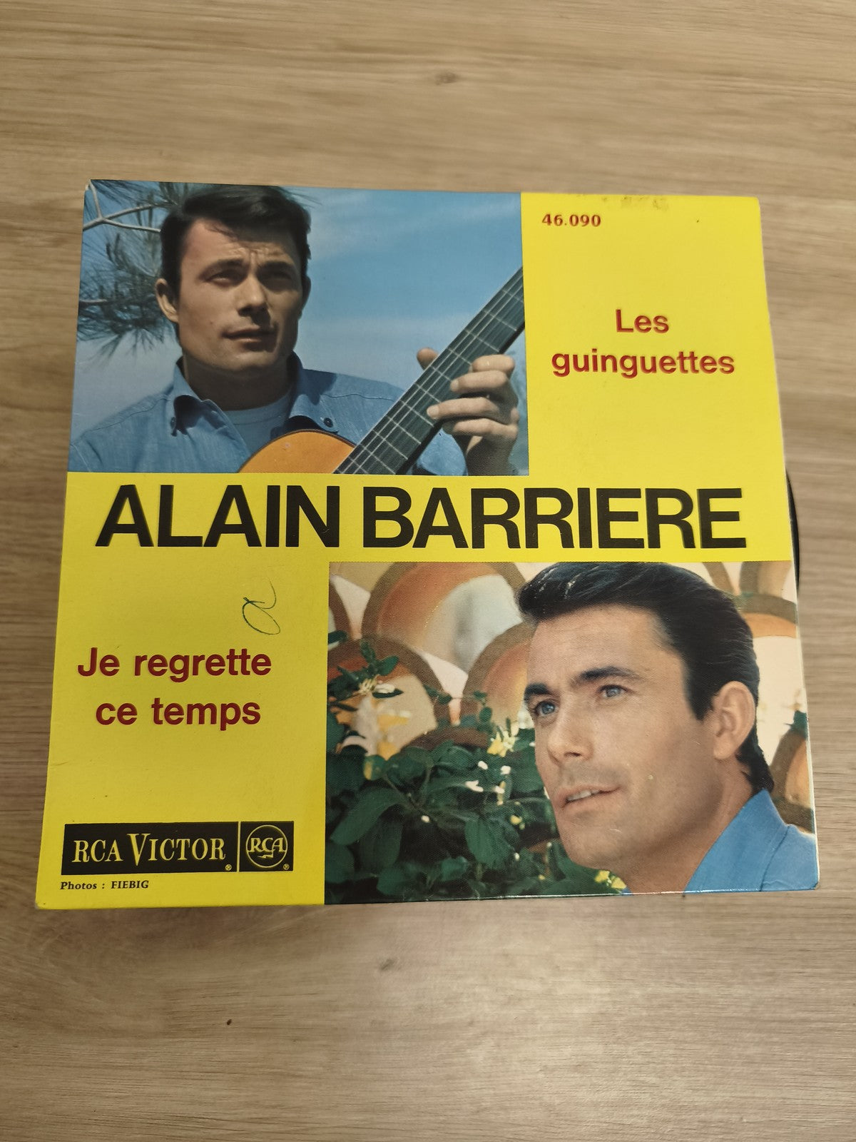 Vinyle 45 tours Alain Barrière Les guinguettes Je regrette ce temps RCA Victor