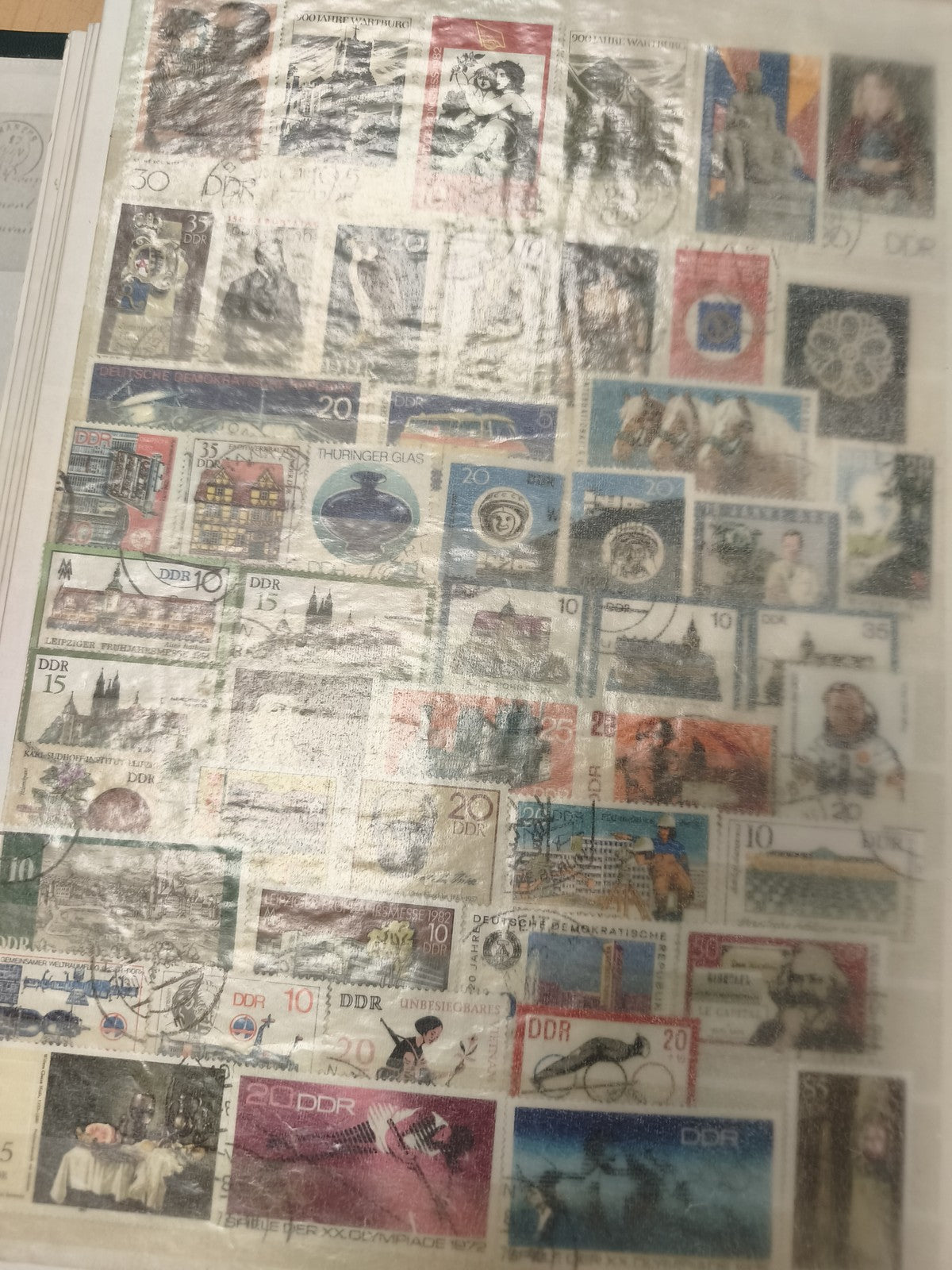 Lot de timbres DDR Allemagne Est oblitérés, motifs variés, support non inclus