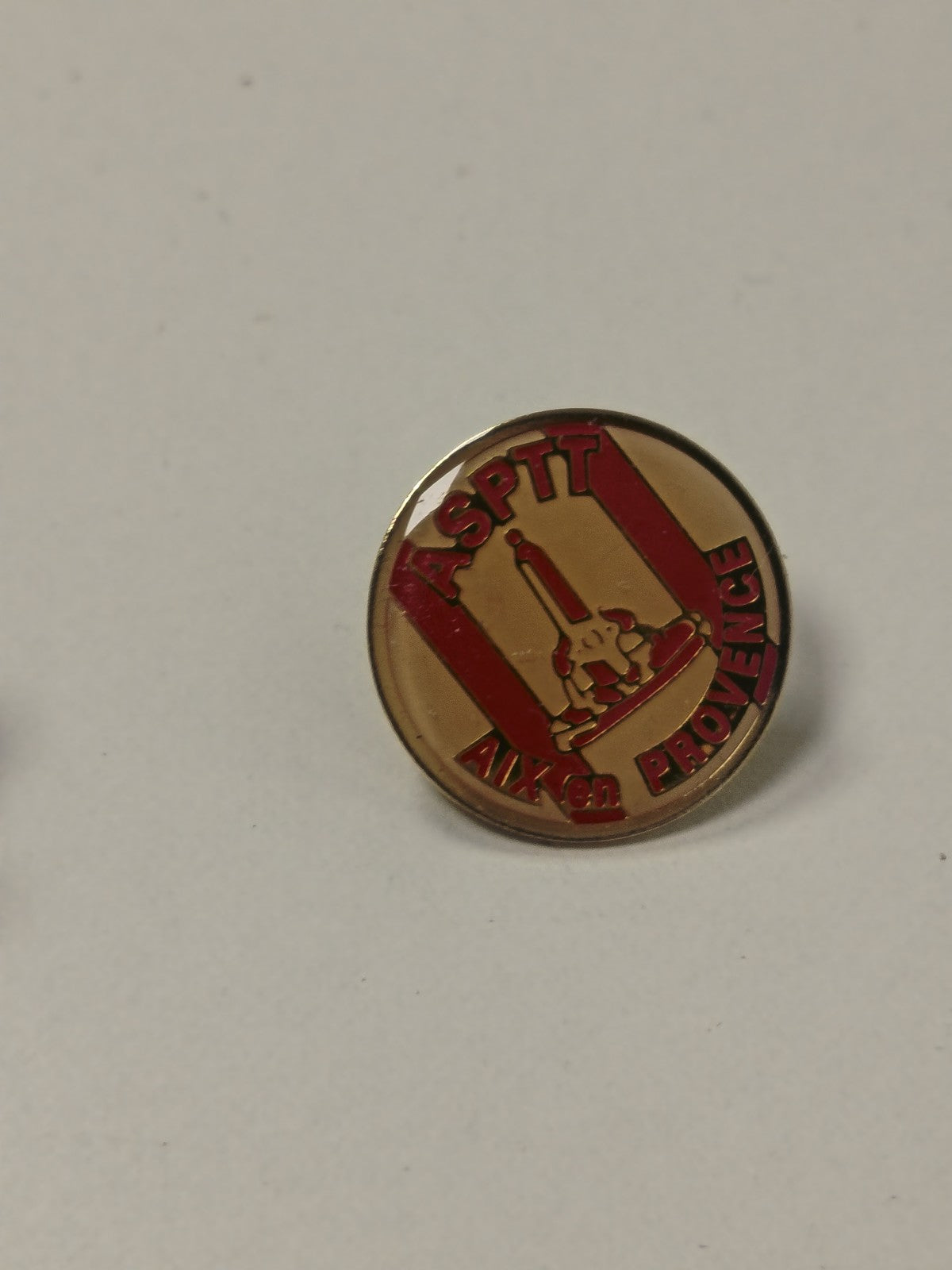 Pin's vintage rétro ASPTT Aix-en-Provence ancien badge club sport collection