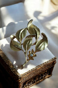 Broche vintage dorée feuille perle signée ? bijou rétro élégant femme