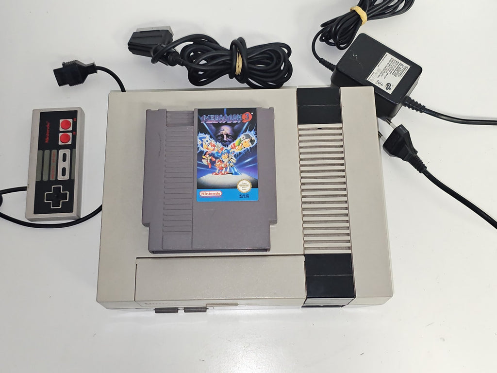 Console Nintendo NES dézonnée avec jeu Megaman 3 ? Fonctionne ? TV non incluse
