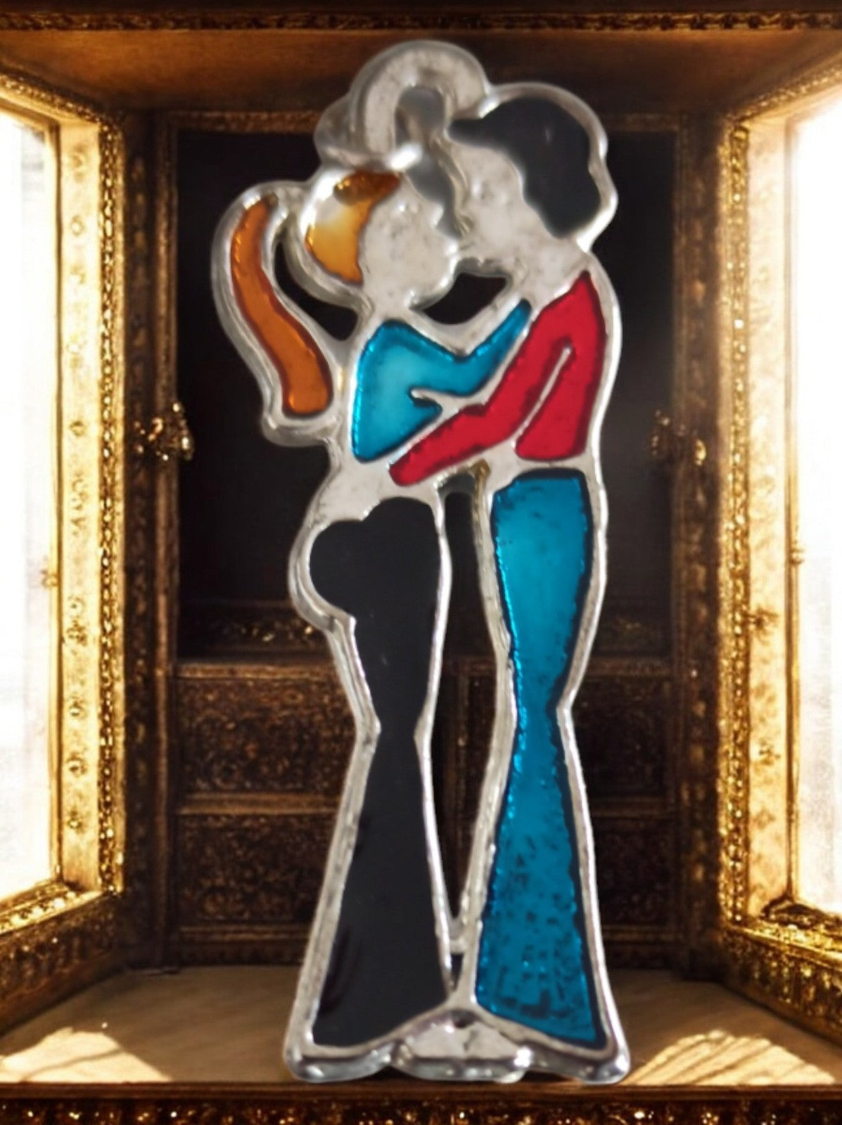 Pendentif vintage émaillé années 70, motif couple, style pop art rare
