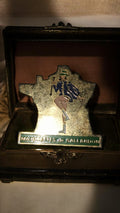 Pin's Majorettes de Gallardon vintage rétro France silhouette émaillée