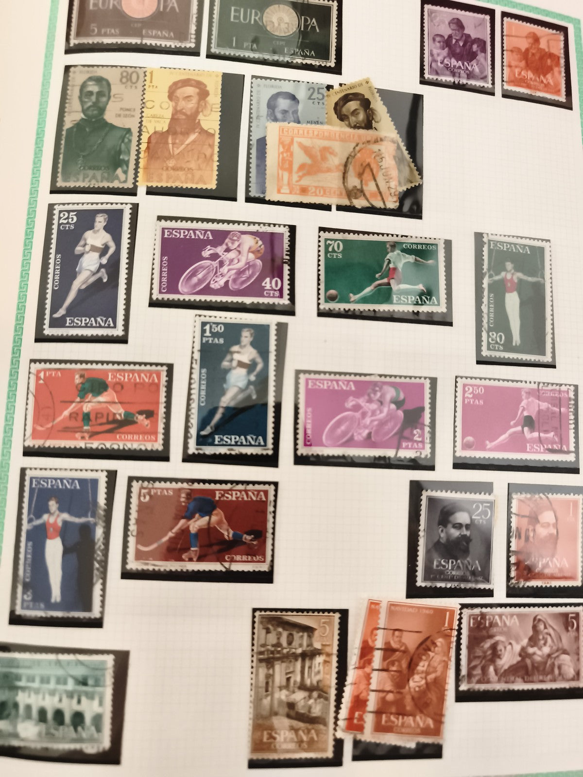 Timbres Espagne anciens thèmes sportifs Europa personnages philatélie lot