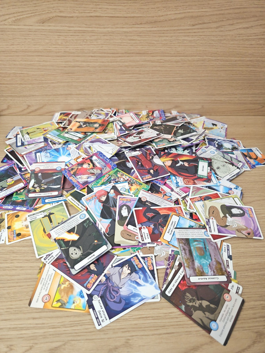 Gros lot de cartes Naruto à trier