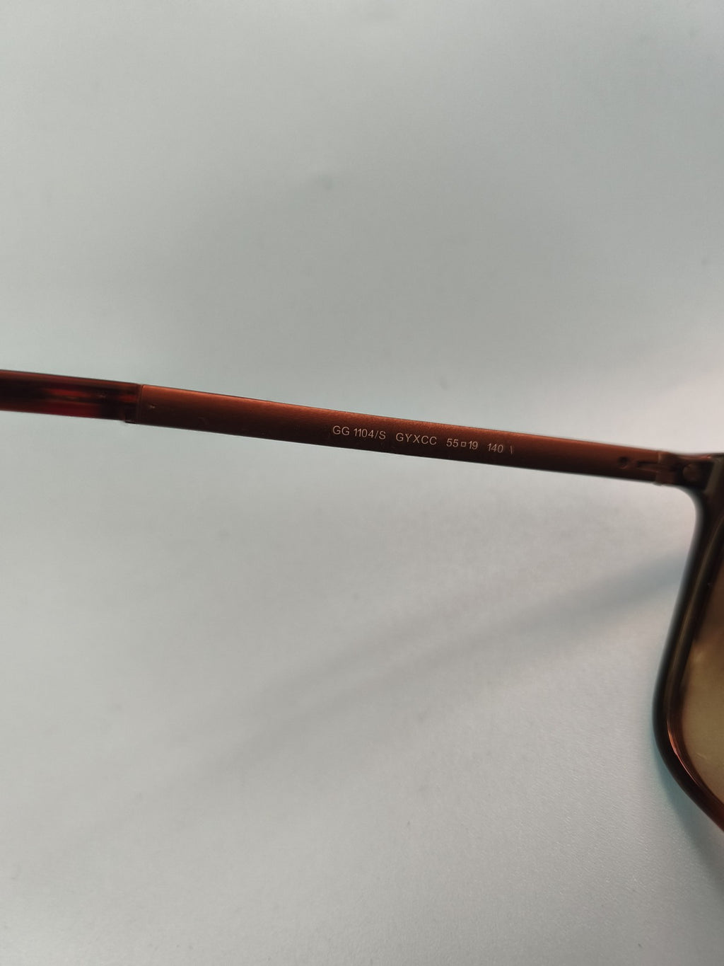 Lunettes de soleil Gucci GG 104/S homme femme, monture élégante, accessoire mode