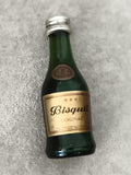 Mini-bouteille Bisquit Cognac verre vert, capsule métal, étiquette dorée