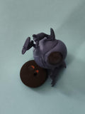 Figurine Gashapon Dragon Ball Z, créature violette, avec socle rond