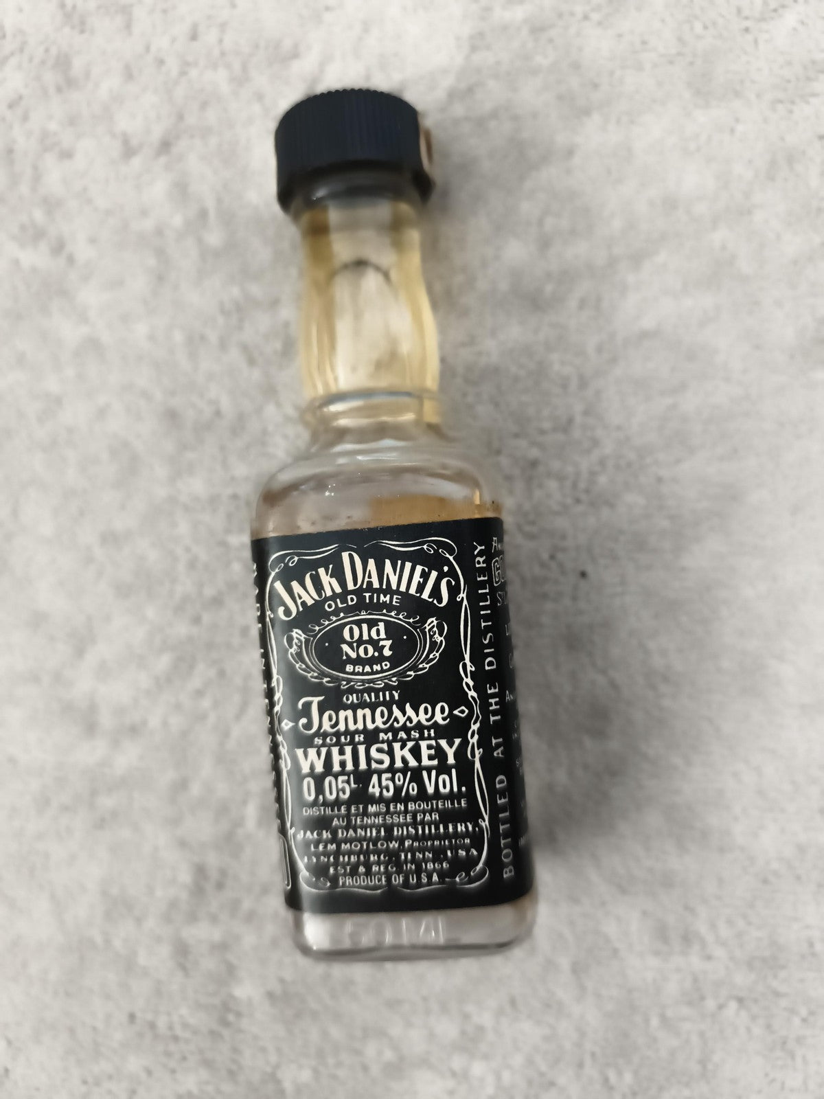 Mini-bouteille Jack Daniel's Old No.7 whisky Tennessee 0,05L 45% déco bar