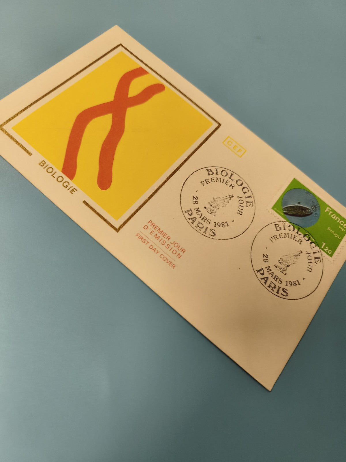 Enveloppe FDC Biologie 1981 timbre Premier Jour d?émission Paris motif jaune