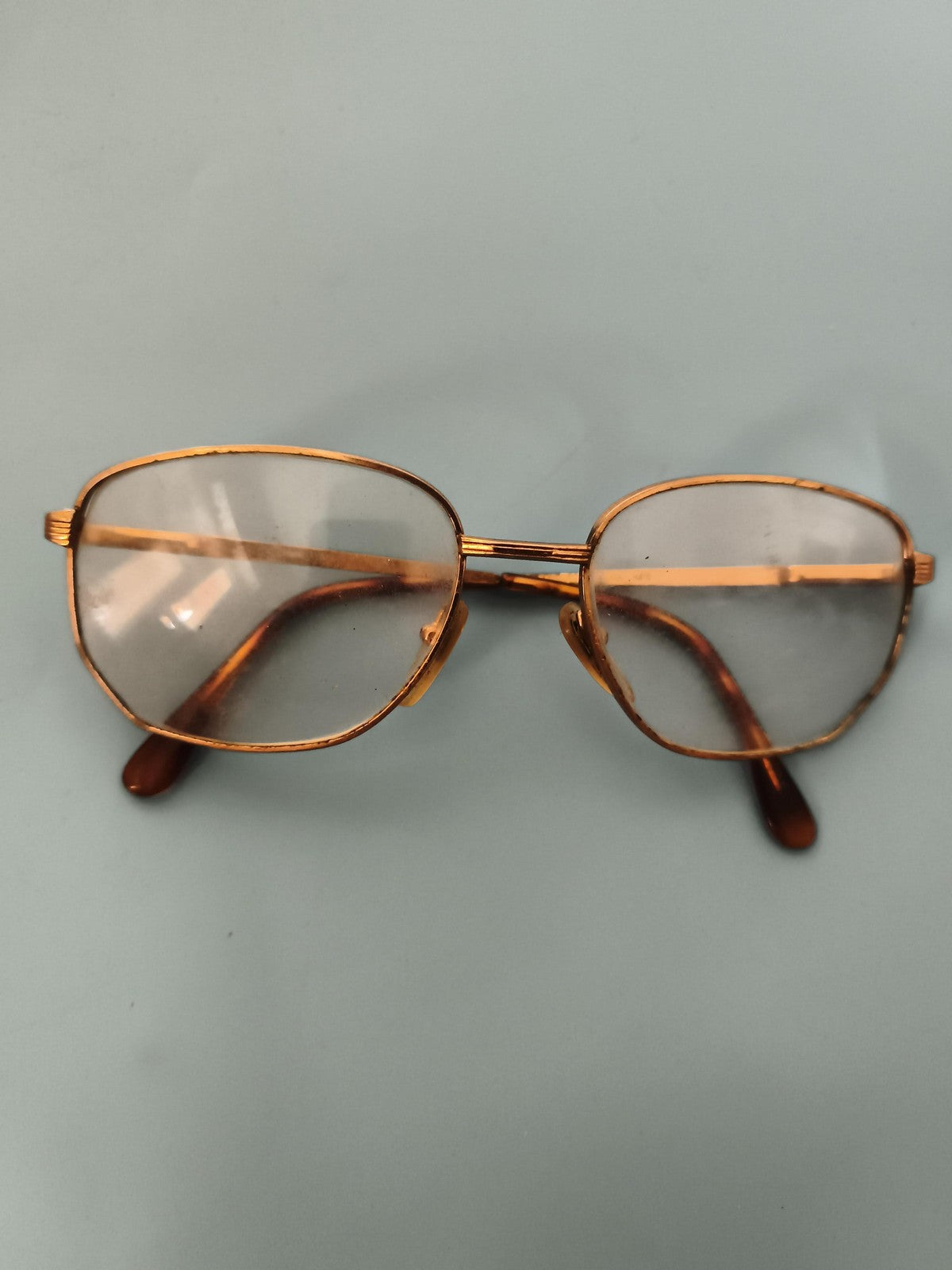 Lunettes de vue anciennes années 1930, monture dorée vintage rétro