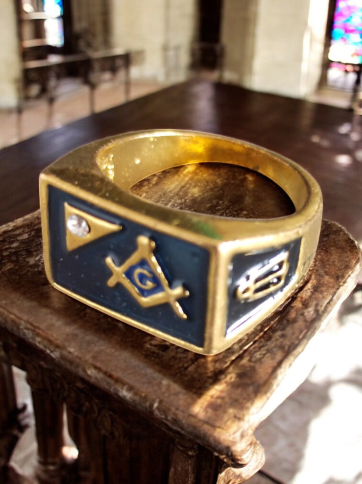 Vintage-Modeschmuckring Größe 59, gold- und blaufarben, Freimaurermotiv, origineller Stil