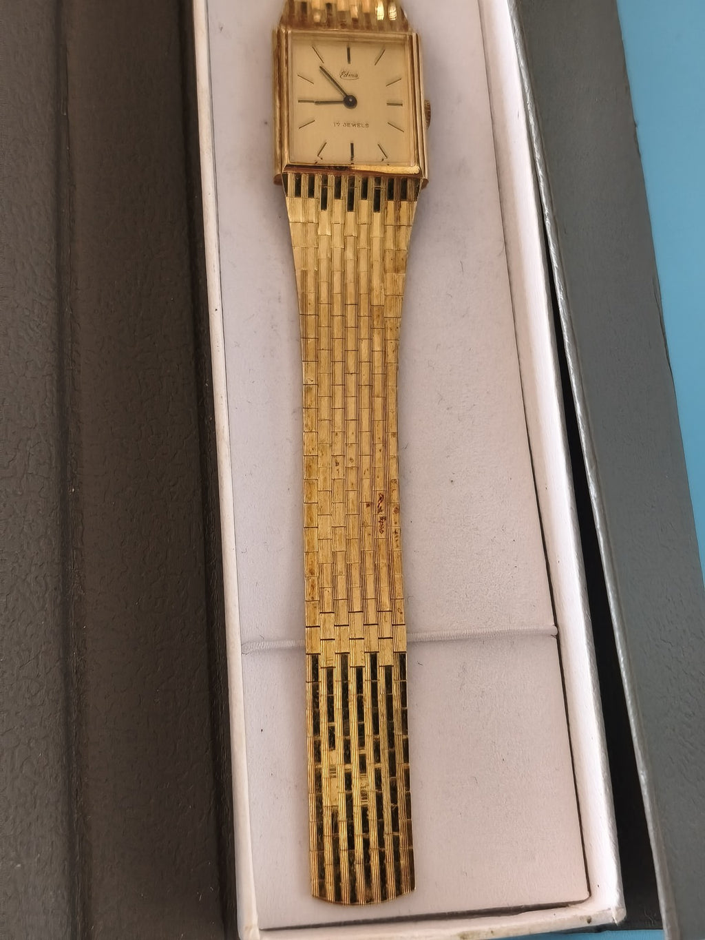 Montre femme vintage Edma mécanique ancienne, plaque or 18k, élégance rétro