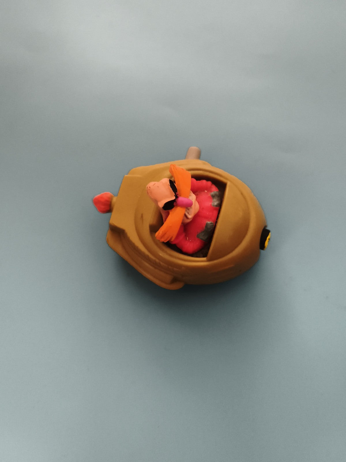 Figurine véhicule cartoon marron personnage orange Sonic déco jouet