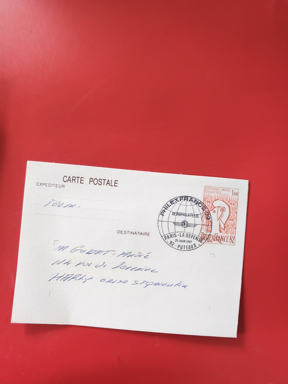 Carte postale philatélie timbre Marianne rouge oblitération Paris La Défense