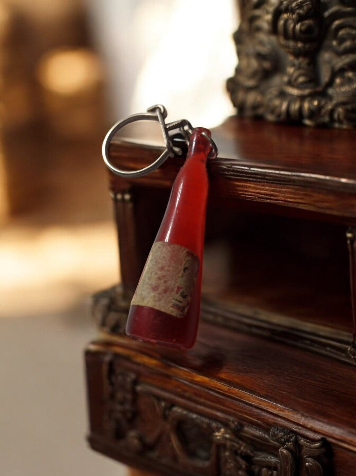 Porte-clés bouteille vin rouge publicitaire rétro vintage accessoire ancien