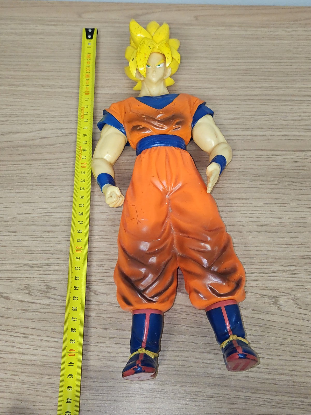 Figurine rétro Goku Super Saiyan Dragon Ball Z 40cm ancien modèle collection vin