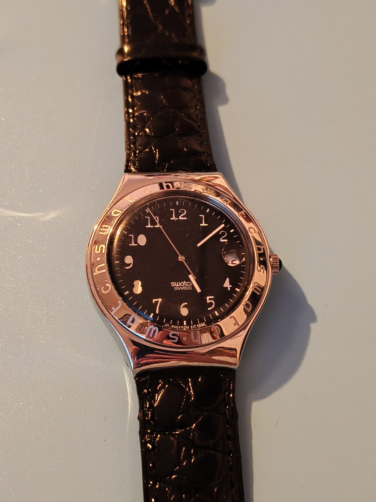 Montre pour homme Swatch authentique, modèle d'occasion, fonctionnement garanti