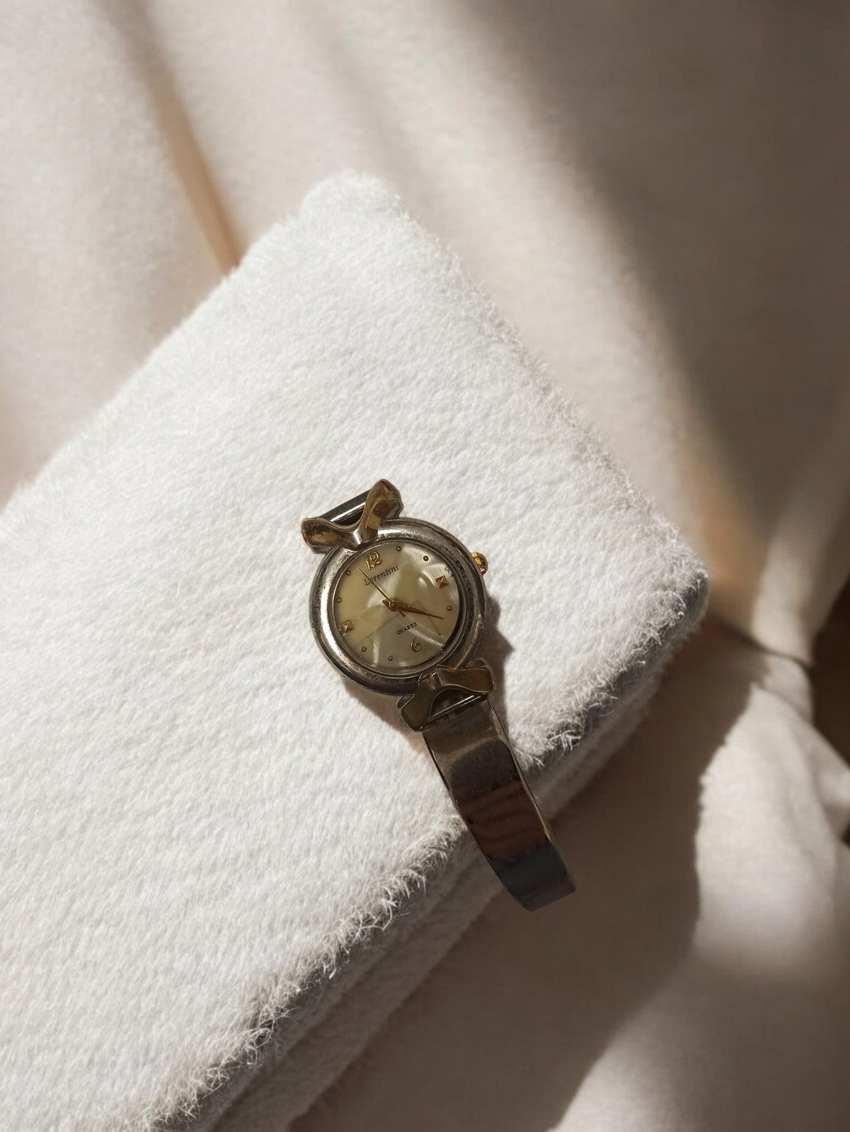 Montre femme vintage Lorentini à restaurer, bracelet métal, rétro ancien