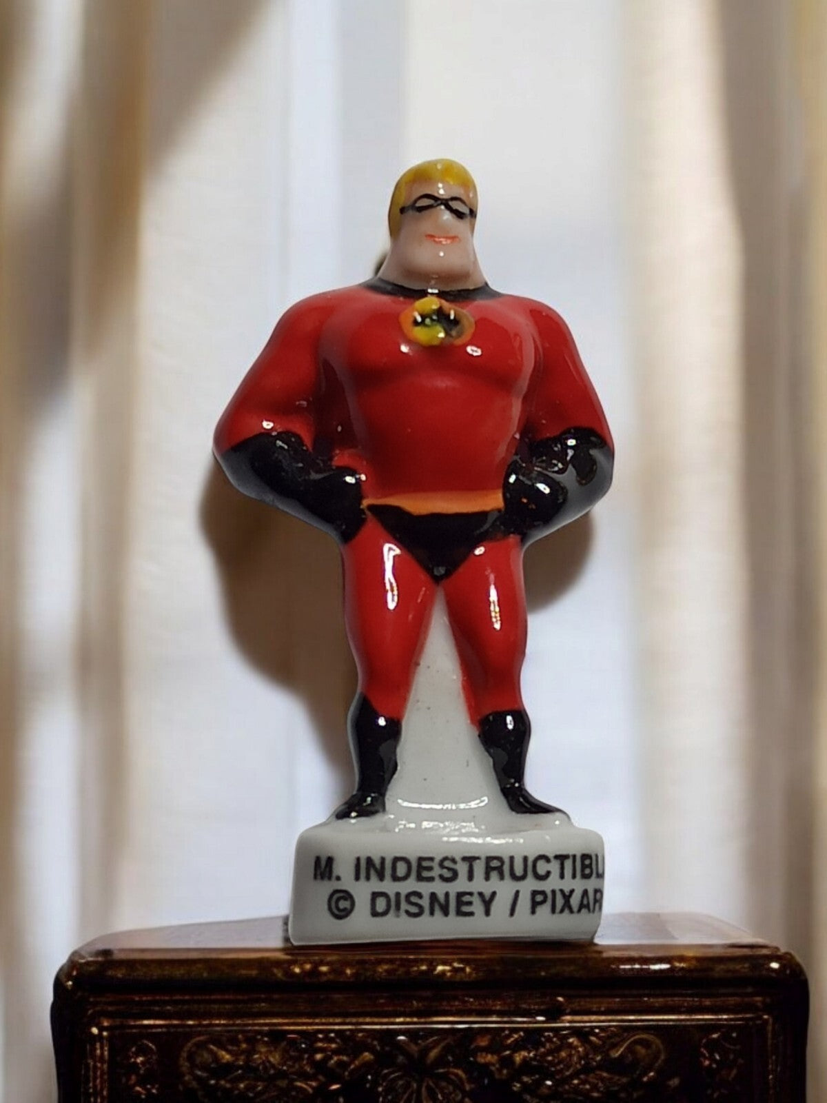 Fève Mr Indestructible Disney Pixar figurine fève Les Indestructibles déco gâtea