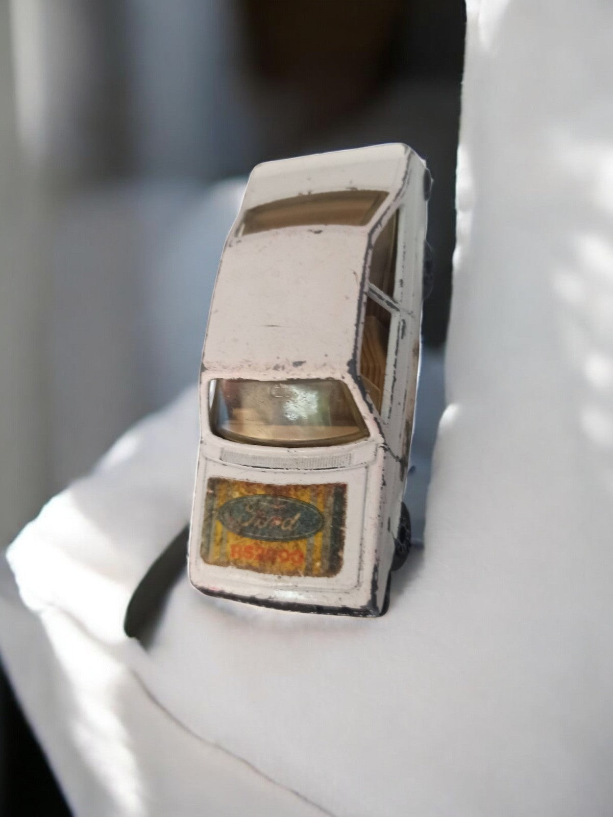 Véhicule miniature Ford RS1600 ancien blanc rétro vintage jouet d?occasion