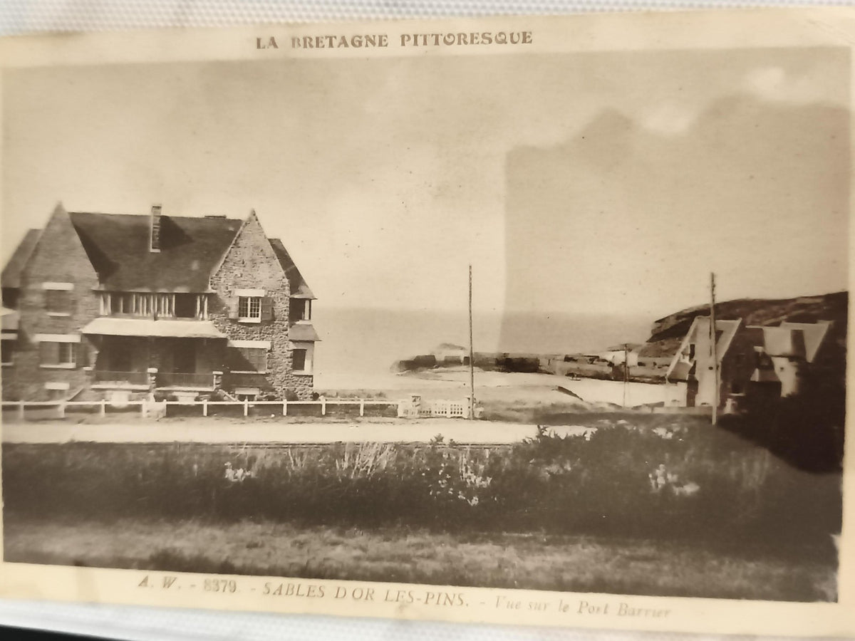 Carte postale ancienne Sables d’Or les Pins Vue Port Barrier Bretagne CPA