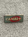 Pin's vintage Canal+ logo rectangle, badge ancien TV, années 90 (Ref 2)