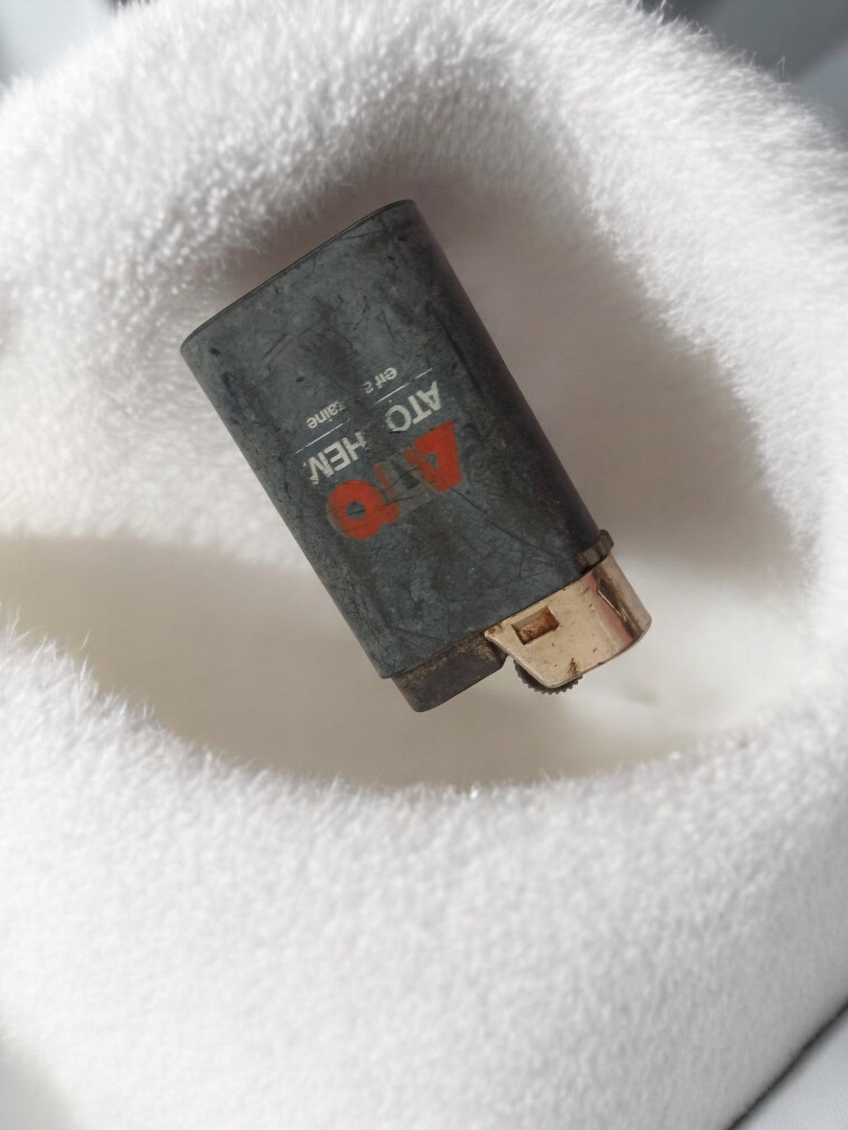 Briquet vintage ATO-HEM ancien, accessoire fumeur rétro, finition métal