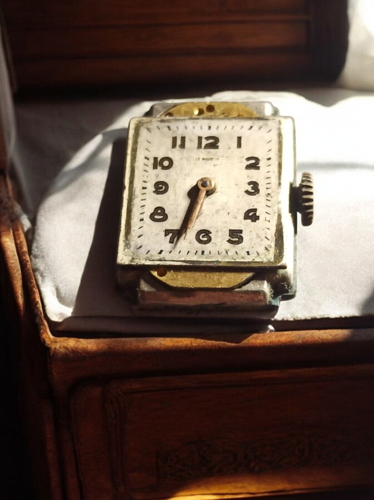 Mouvement montre mécanique vintage cadran carré ancien à restaurer