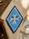 Écusson militaire vintage bleu or, insigne brodé ancien, motif étoile