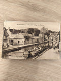 Ancienne carte postale Montargis Canal du Loing Château barque vintage CPA