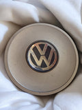 Enjoliveur ancien Volkswagen, cabochon rétro logo VW, pièce auto vintage
