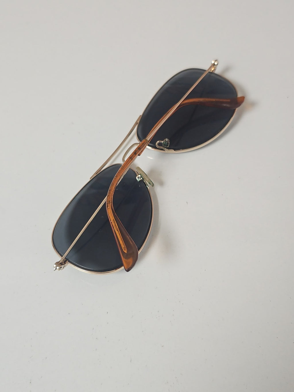 Paire de lunettes génériques marque Générique accessoire optique d?occasion fiab