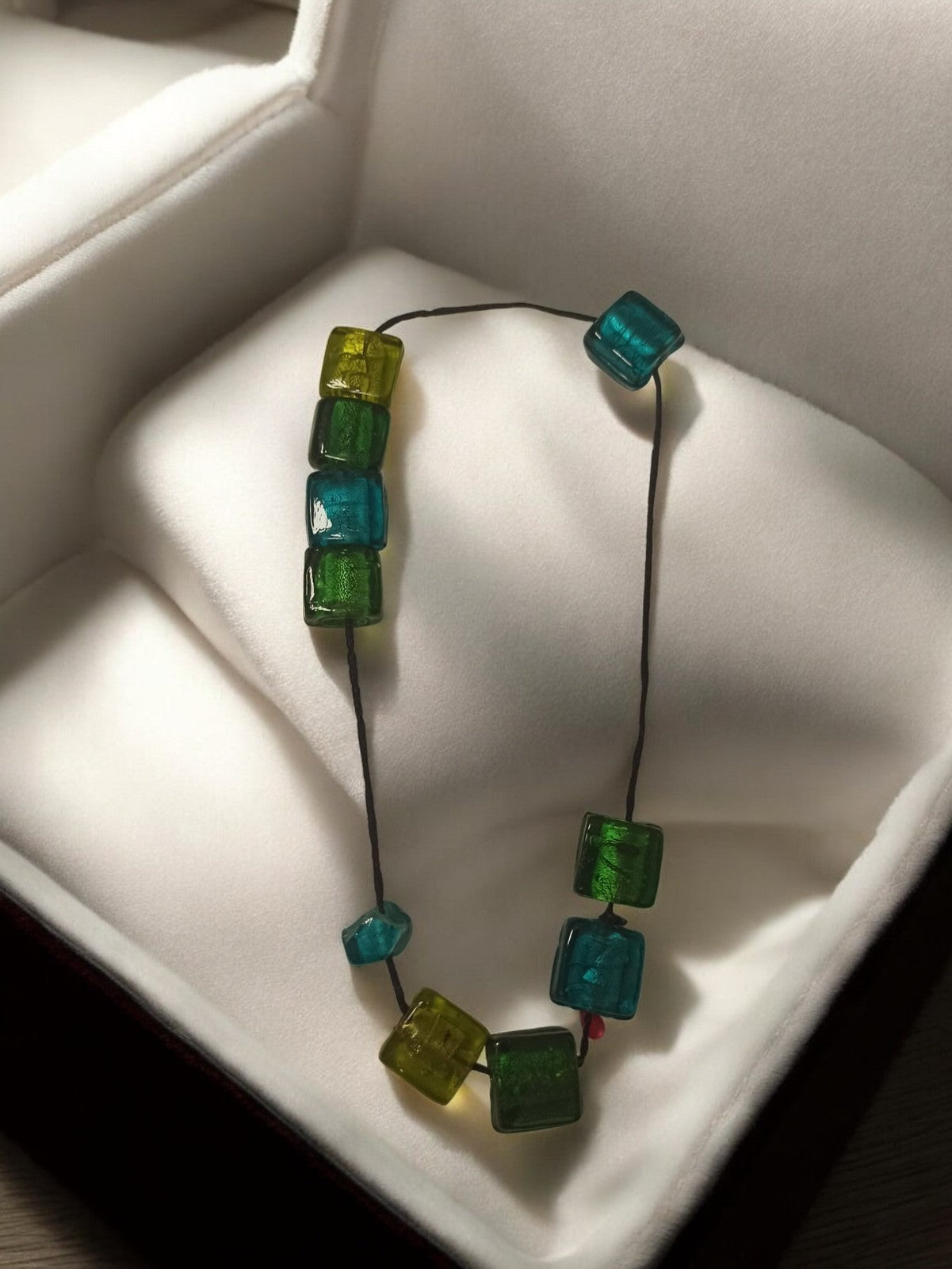 Collier vintage perles carrées vert bleu rétro, bijou fantaisie ancien