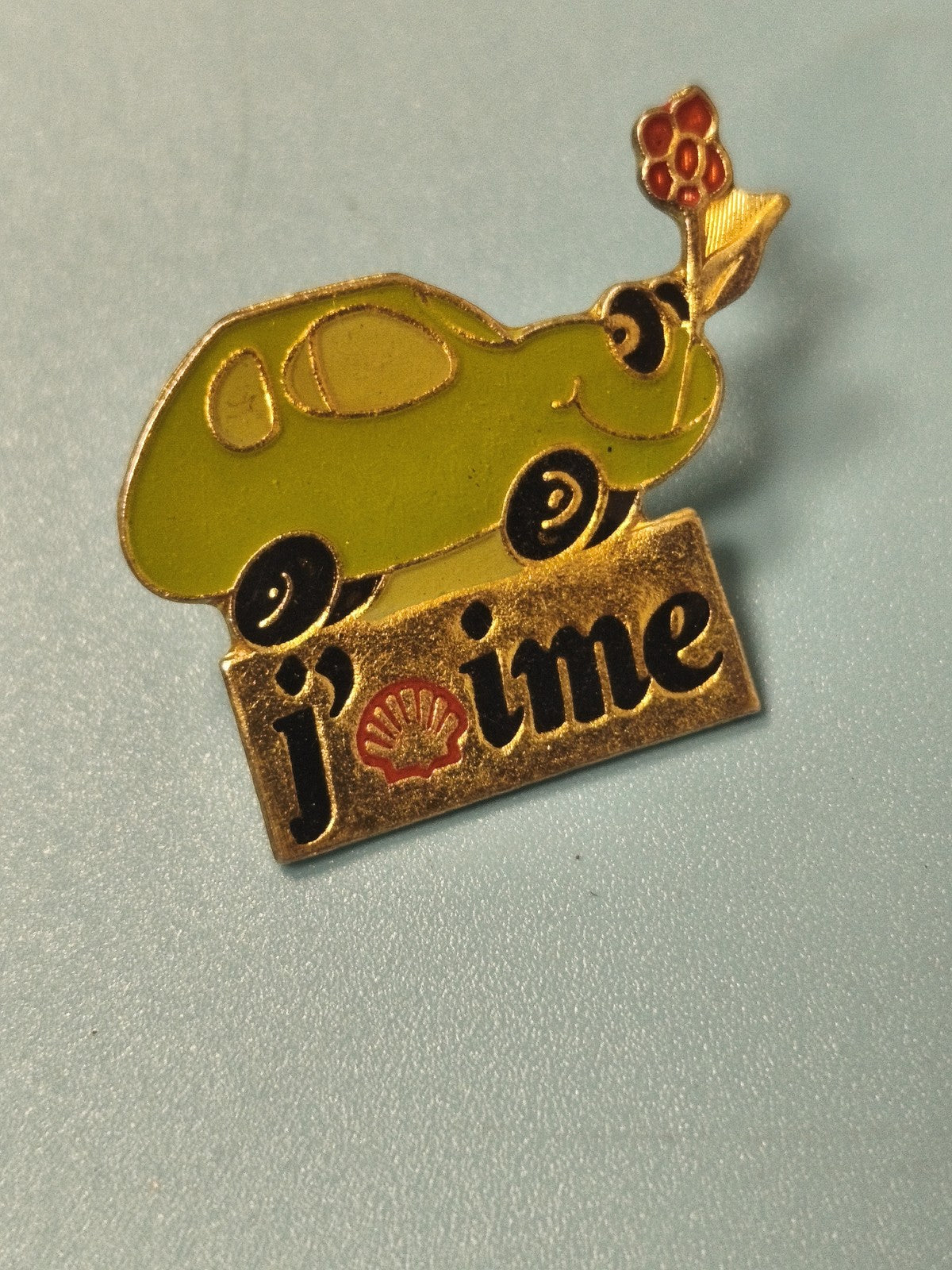 Vintage pin's Shell voiture verte, collection publicitaire rétro (Ref 5)