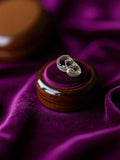 Boucles d’oreilles vintage argentées petit modèle rétro élégant