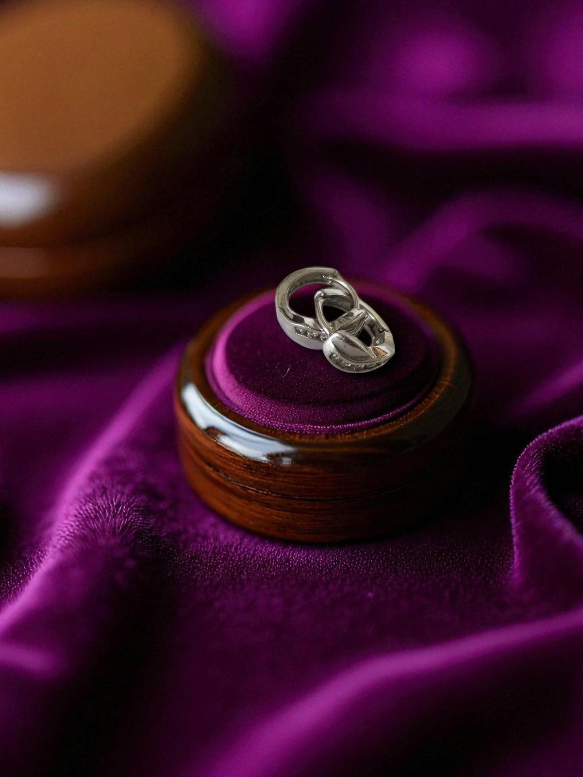 Boucles d’oreilles vintage argentées petit modèle rétro élégant