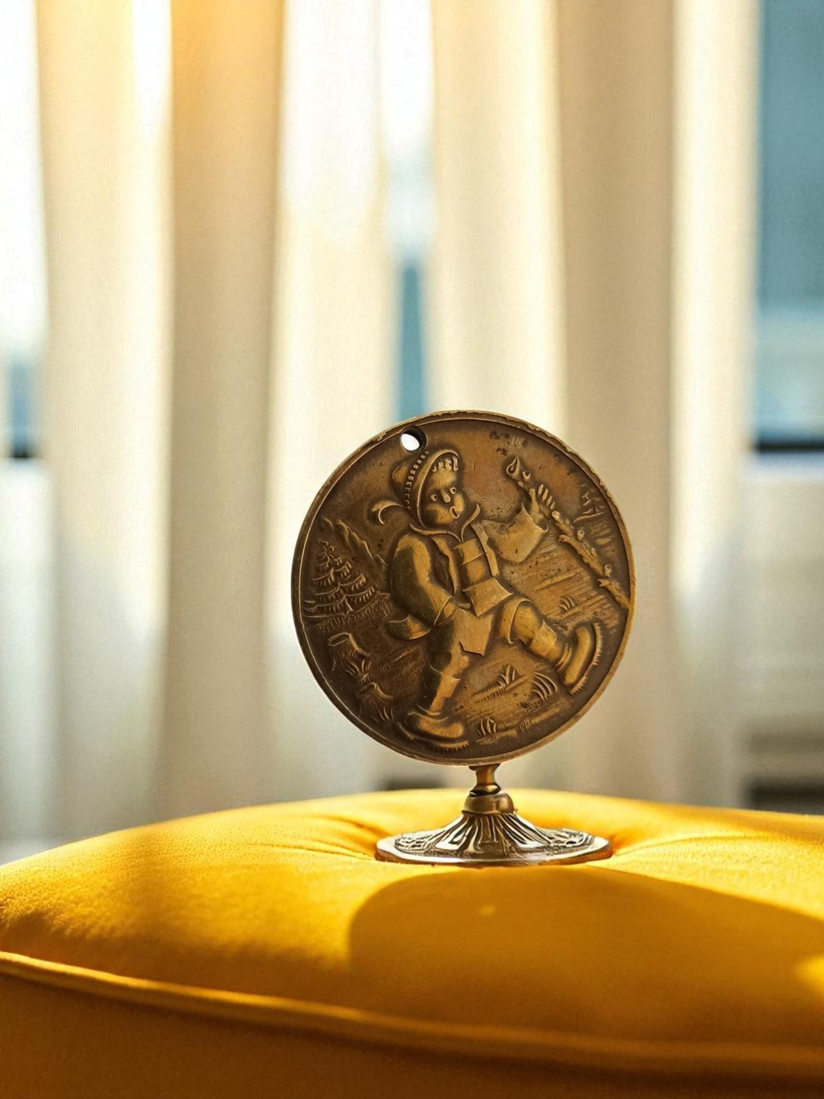 Médaille ancienne astronaute bronze ou cuivre, relief vintage décor spatial