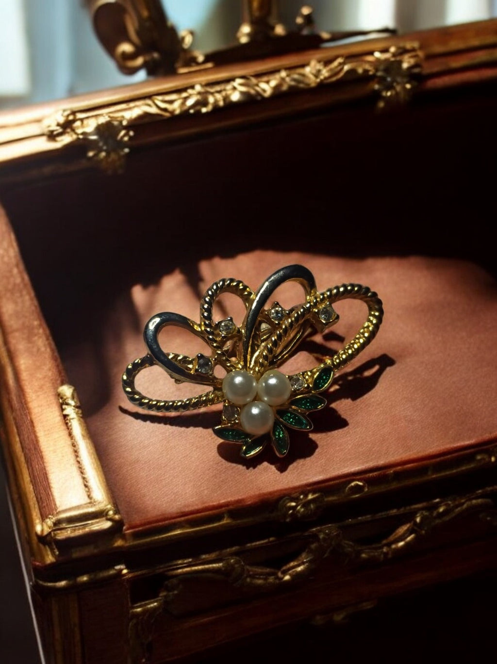 Broche vintage Daxon dorée fleurs perles émail vert fantaisie rétro