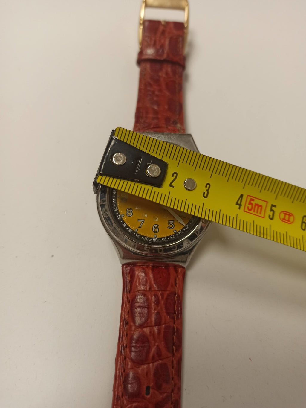 Montre Swatch Irony vintage cadran jaune rétro 1997 Swiss Made mixte