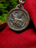 Médaille Religieuse Notre Dame De La Garde ronde, relief, patine visible