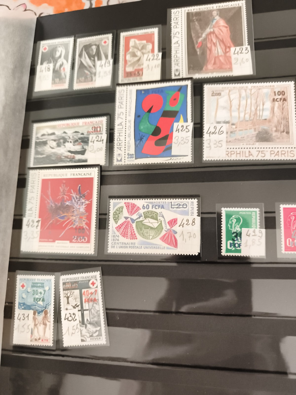 Timbres France oblitérés ARPHILA 75 Paris Croix-Rouge Poste aérienne