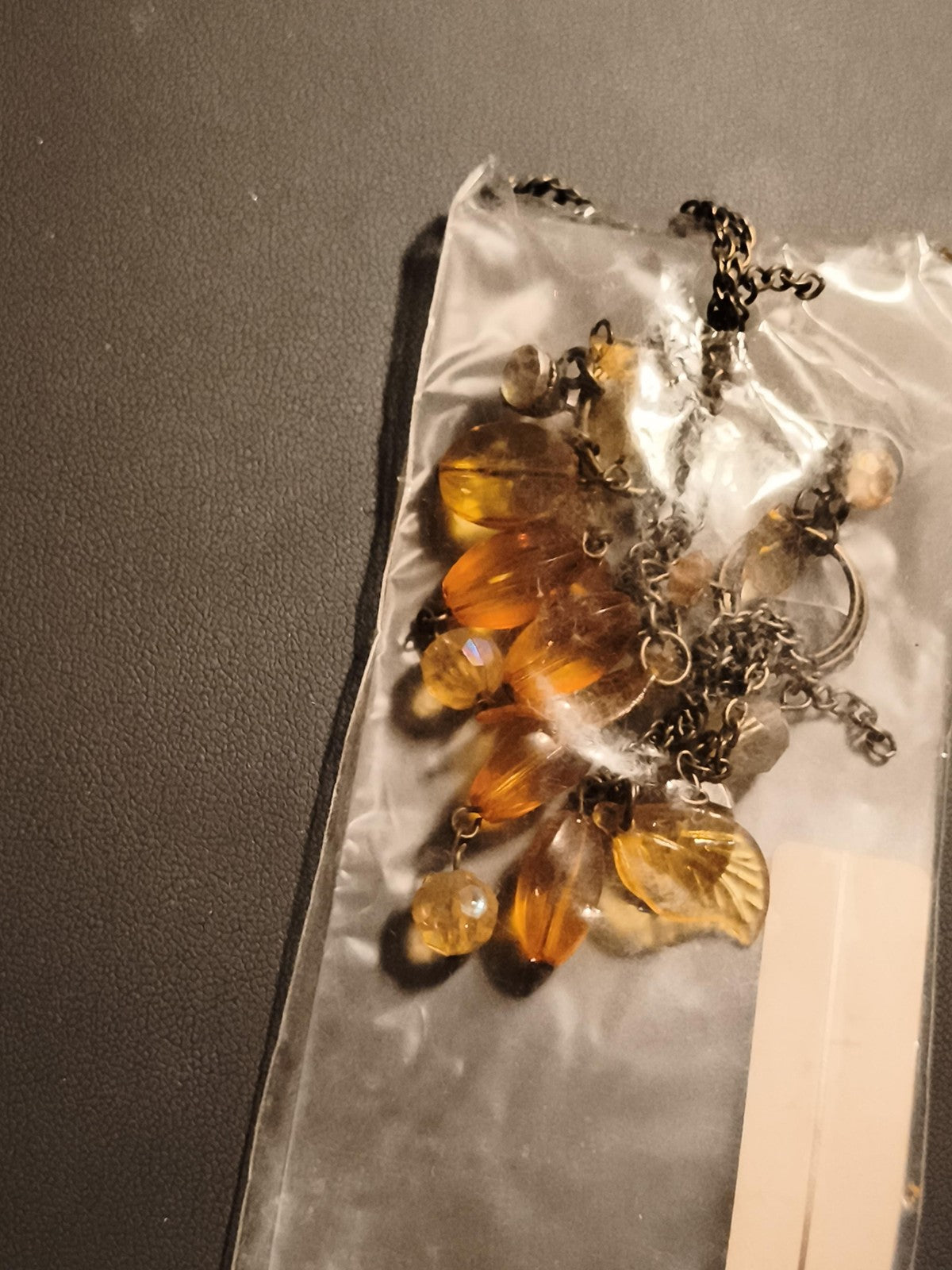 Paire boucles d’oreilles vintage pampilles ambre deadstock magasin rétro